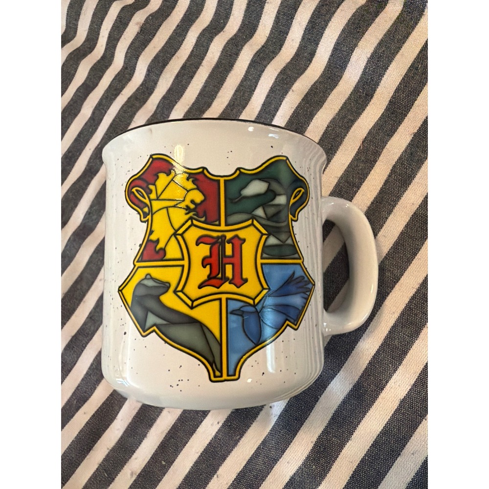 Harry Potter Hogwarts Crest 20oz Ceramic Campfire Mug Silver Buffalo Speckled